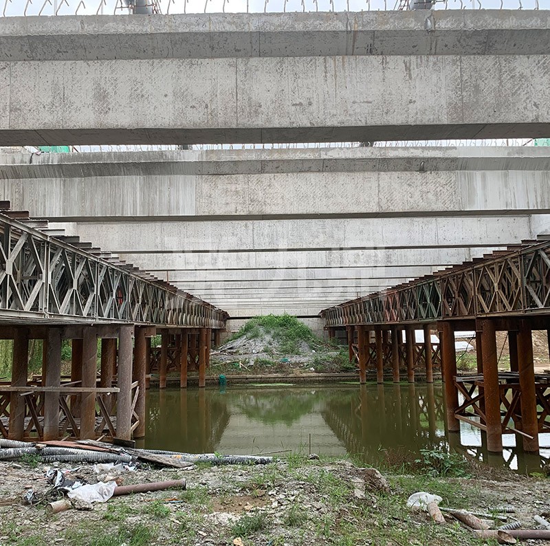 南京瑞雪路跨上坝河大桥上部结构现浇梁钢支撑